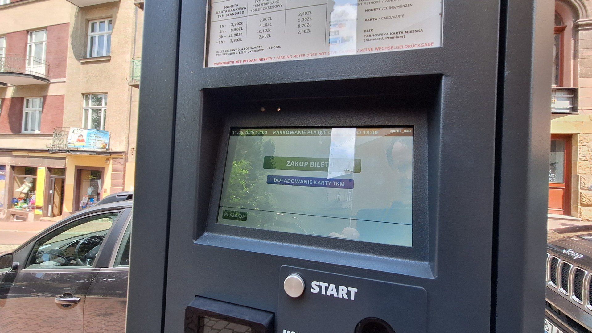 Dwa zmodernizowane parkomaty już pracują na ul. Batorego i Nowej w Tarnowie. We wrześniu pojawi się w centrum miasta kolejnych 15 urządzeń
