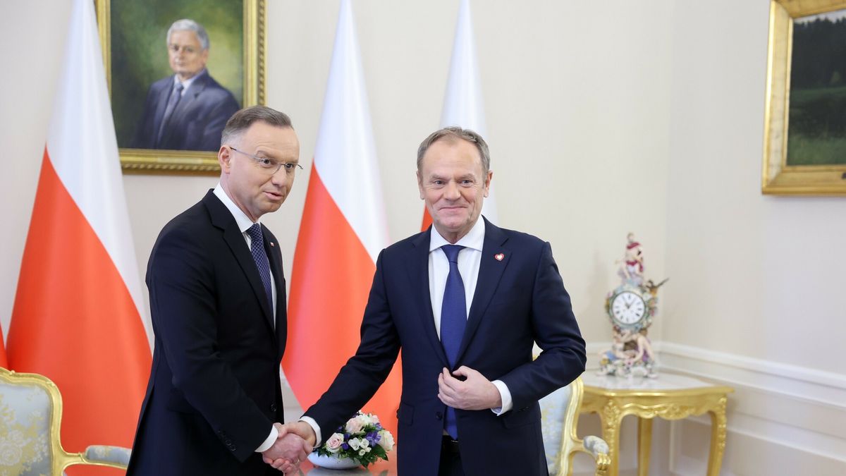 Spotkanie prezydenta Andrzeja Dudy z premierem Donaldem Tuskiem
15.01.2023 Warszawa Palac Prezydencki  Spotkanie Prezydenta Andrzeja Dudy z Premierem Donaldem Tuskiem 
fot Jacek Dominski/REPORTER
n/z: Andrzej Duda, Donald Tusk,
Jacek Dominski/REPORTER