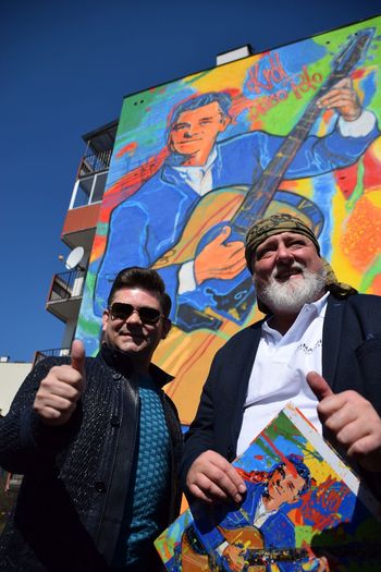 Białystok: Wakacje z Osiedlownikiem. Sacrum i profanum, czyli dwa murale Rafała Roskowińskiego