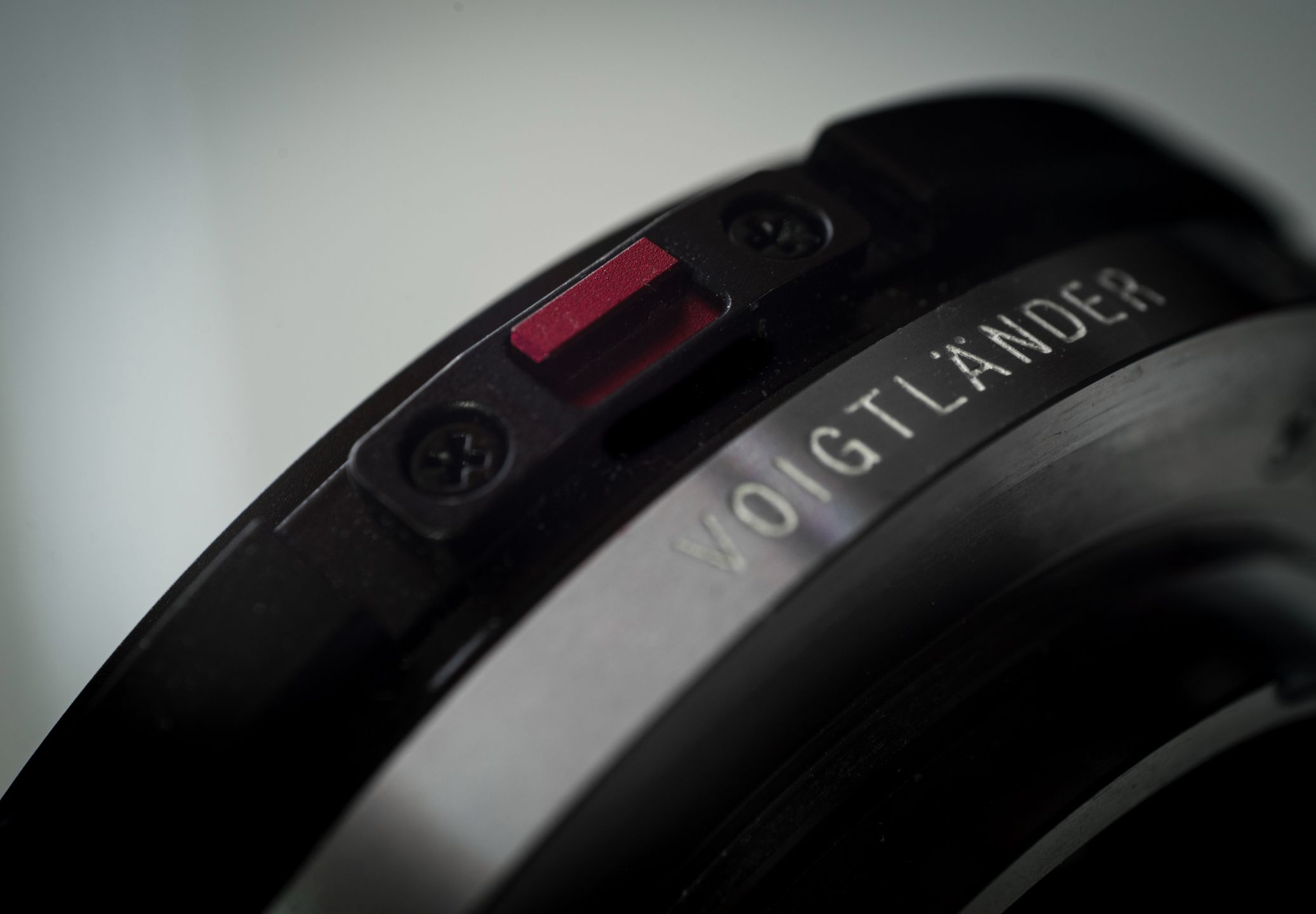 Czy drożej znaczy lepiej? Voigtländer Close Focus Adapter VM/E 3
