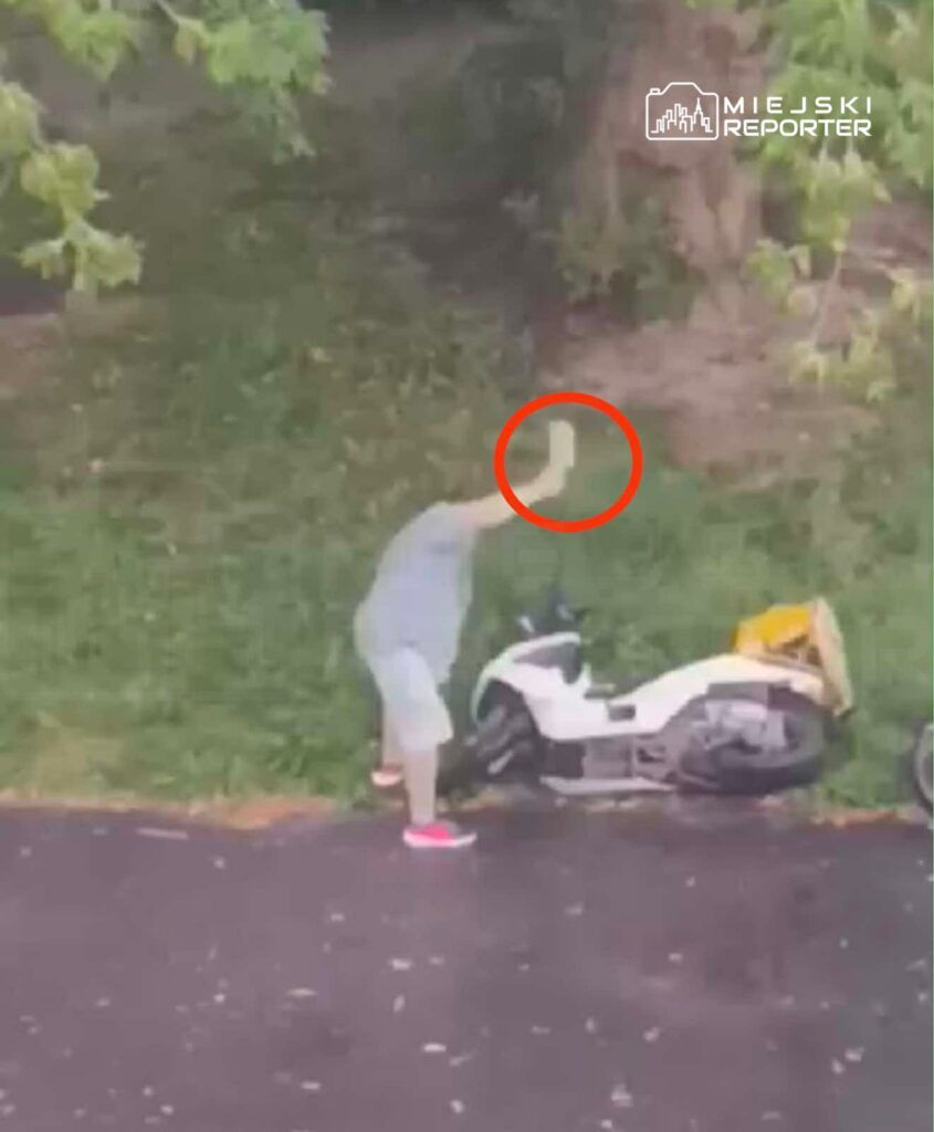 Warszawa: Stwierdził, że motocykle jeżdżą za głośno. Uszkodził trzy jednoślady. "Uderzał w nie tasakiem"