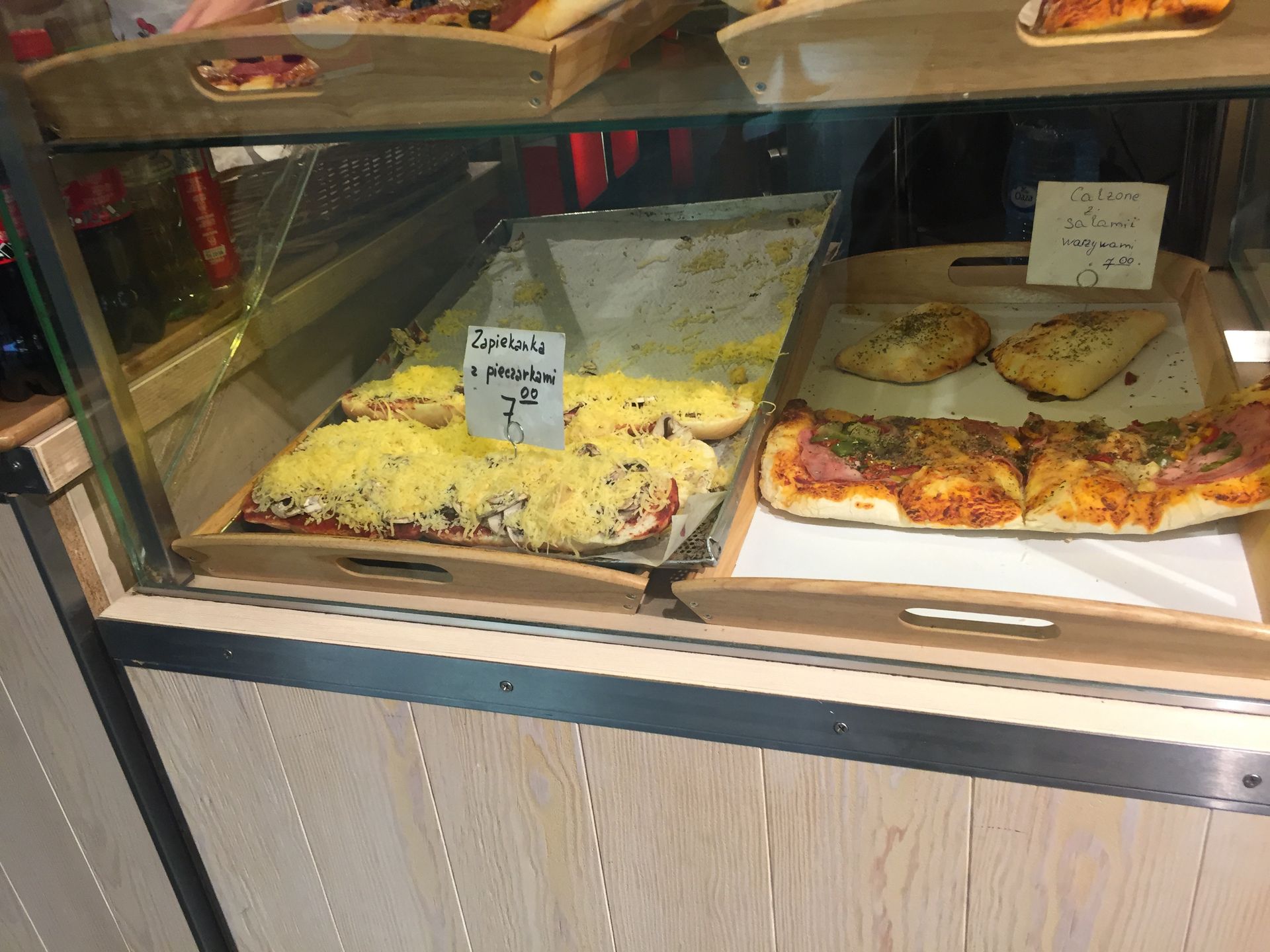 Skład gotowych wiórów serowych pozostawia wiele do życzenia