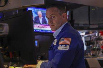 Fala ruszyła. Pierwsze giełdy reagują na rozejm