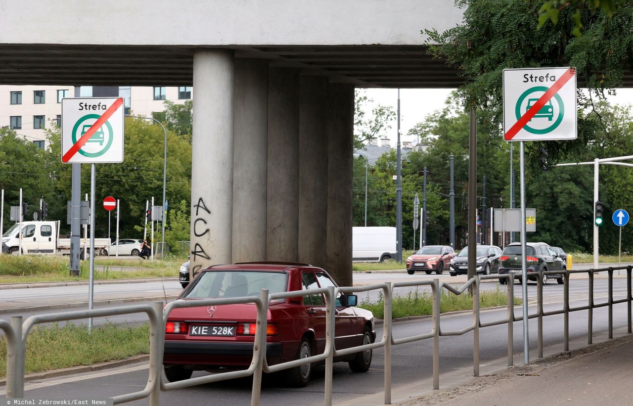 Polacy nie wiedzą, czym są Strefy Czystego Transportu. Ale i tak ich nie chcą