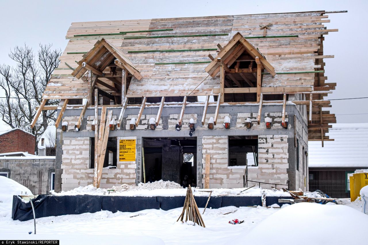 Jak nie zbankrutować na ogrzewaniu. Porównali koszty mrozów w Polsce