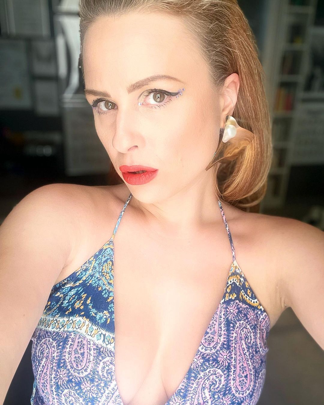 Kaja Paschalska stroi miny w bikini