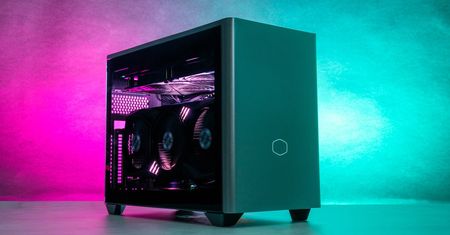 Cooler Master wprowadza dopakowaną wersję obudowy MasterBox NR200P - cena może szokować