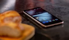 GS280 - nowy smartfon Gigaset za 249 euro (wideo)