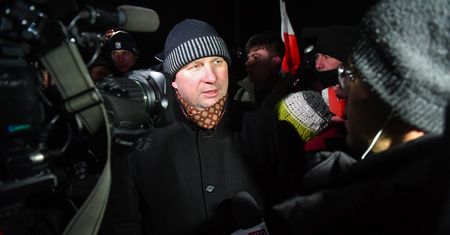 "Rozpoczynamy dziś zbiórkę". Czarnek o pomocy dla Kamińskiego i Wąsika
