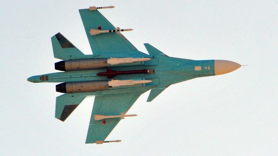 Su-34 - ponaddźwiękowy bombowiec taktyczny, zdolny do przenoszenia taktycznej broni jądrowej.