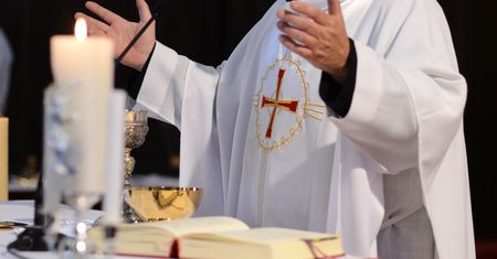 Ks. Jacek W. idzie do więzienia. Wykorzystał ministranta. Kara? Wyższa