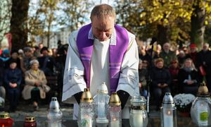 Niemcy zwracają uwagę. Na Wszystkich Świętych Polacy wydają miliony