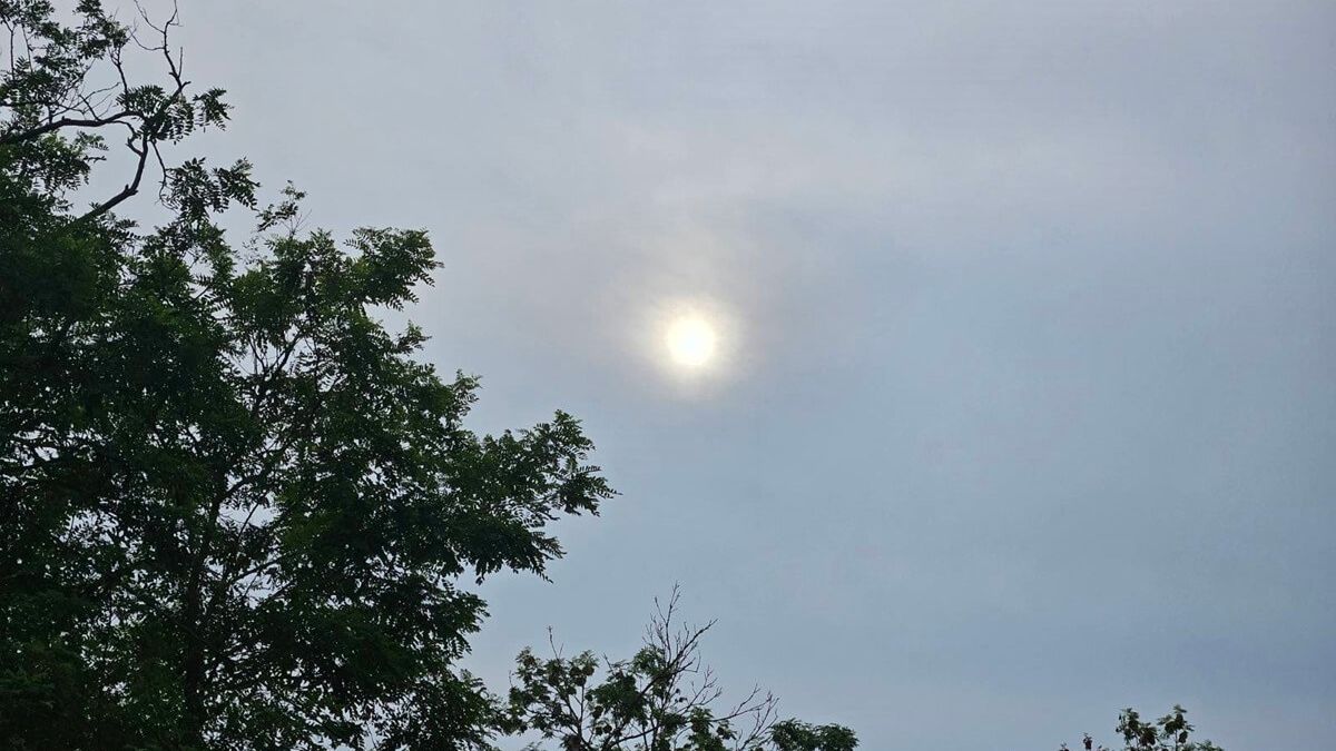 Słońce za chmurami
