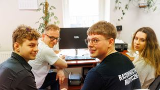 Białystok: Wielkie kino na zaliczenie. Studenci ratownictwa nakręcili filmy o tym, co ich naprawdę boli