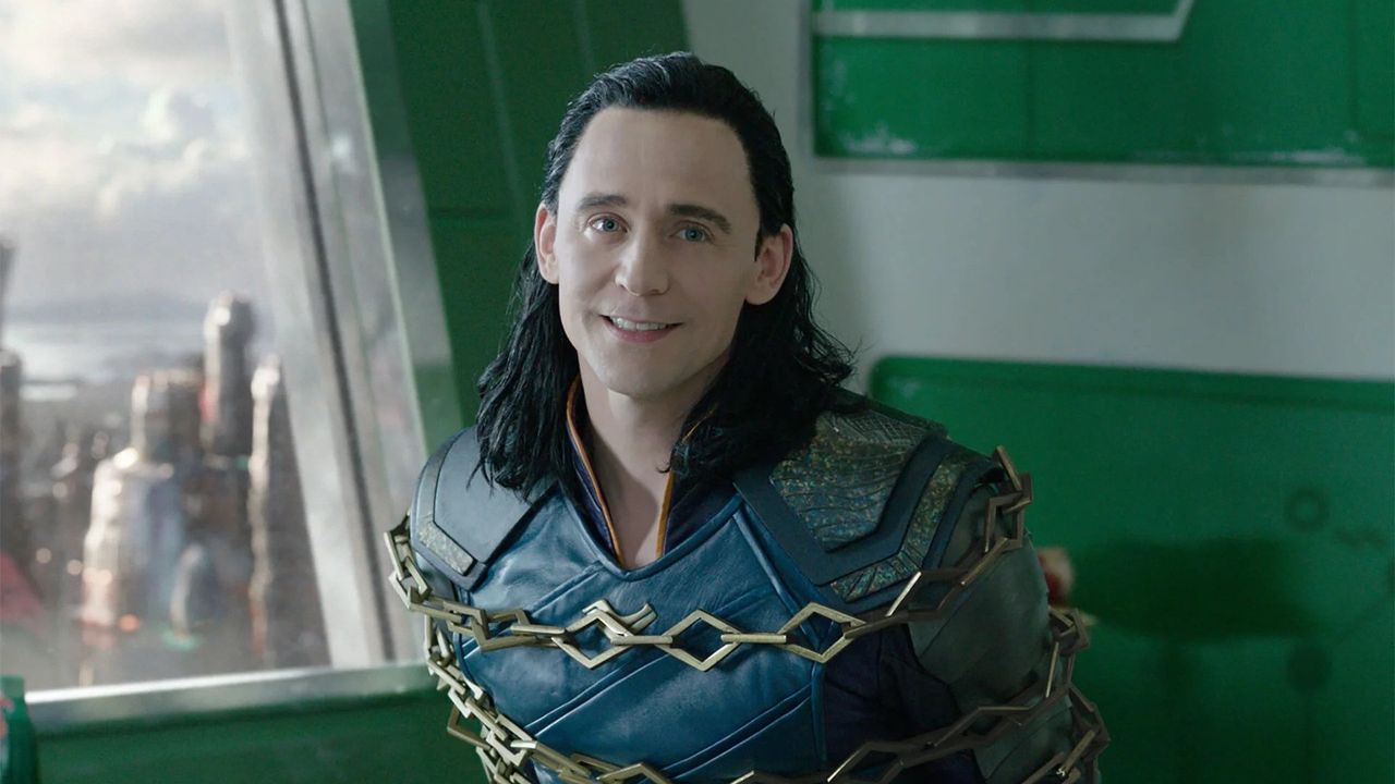 Hiddleston jest powszechnie uwielbiany za rolę Lokiego w filmach z Universum Marvela