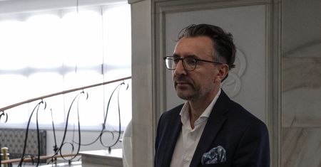 Zakaz przemieszczania się w sylwestra. Konstytucjonalista: "To jest możliwe tylko i wyłącznie w stanie klęski żywiołowej"