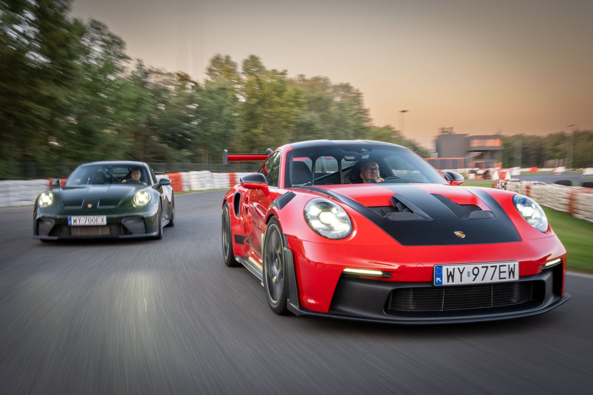 Porsche 911 GT3 vs Porsche 911 GT3 RS