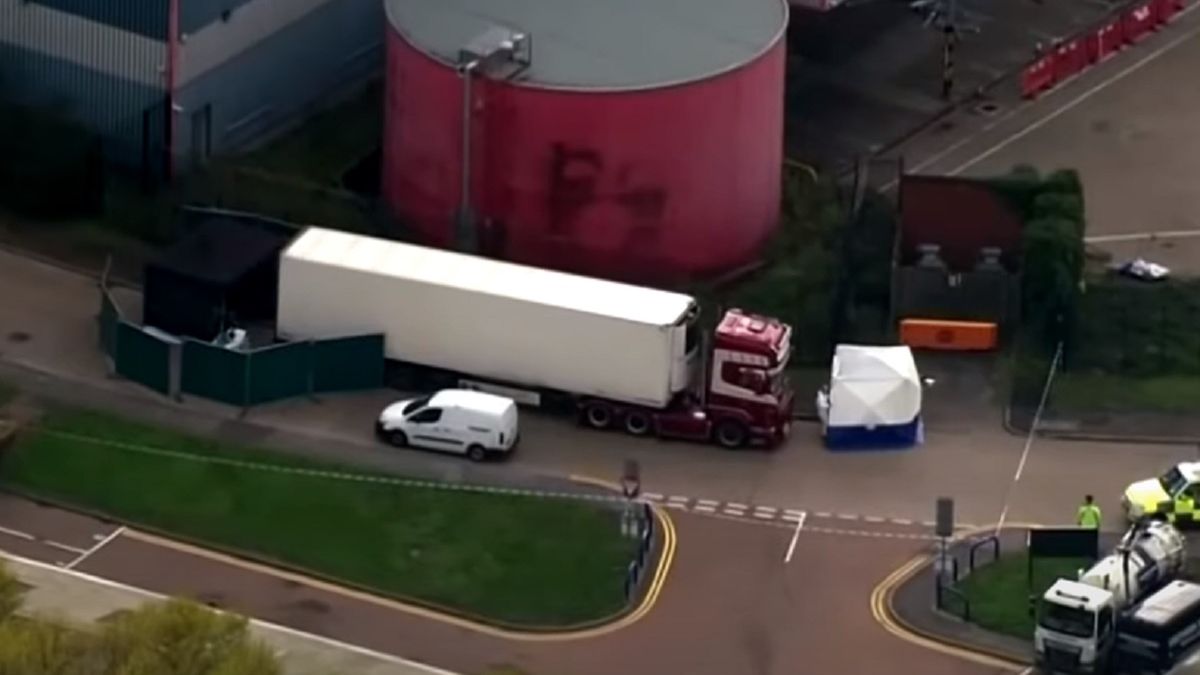 W kontenerze ciężarówki znaleziono 39 ciał