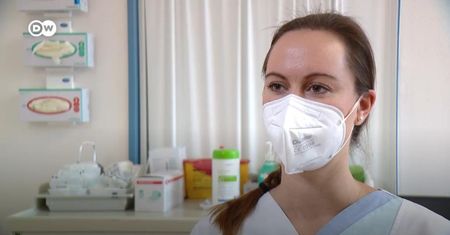 Koronawirus. Czy osoby zaszczepione mogą zarażać innych?