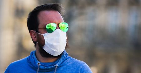 Czy można wyjść z domu bez maseczki? Sprawdź, kogo nie dotyczy obowiązek