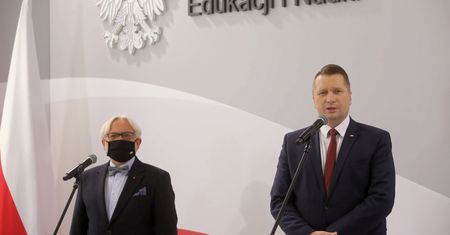 Strajk kobiet. Minister odbiera granty. "Gdy zakręci się kurek, łatwo doprowadzić do nieodwracalnych szkód"