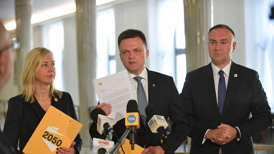 Szymon Hołownia uważa, że to Jarosław Kaczyński jest "osobą decyzyjną" w sprawie uchodźców