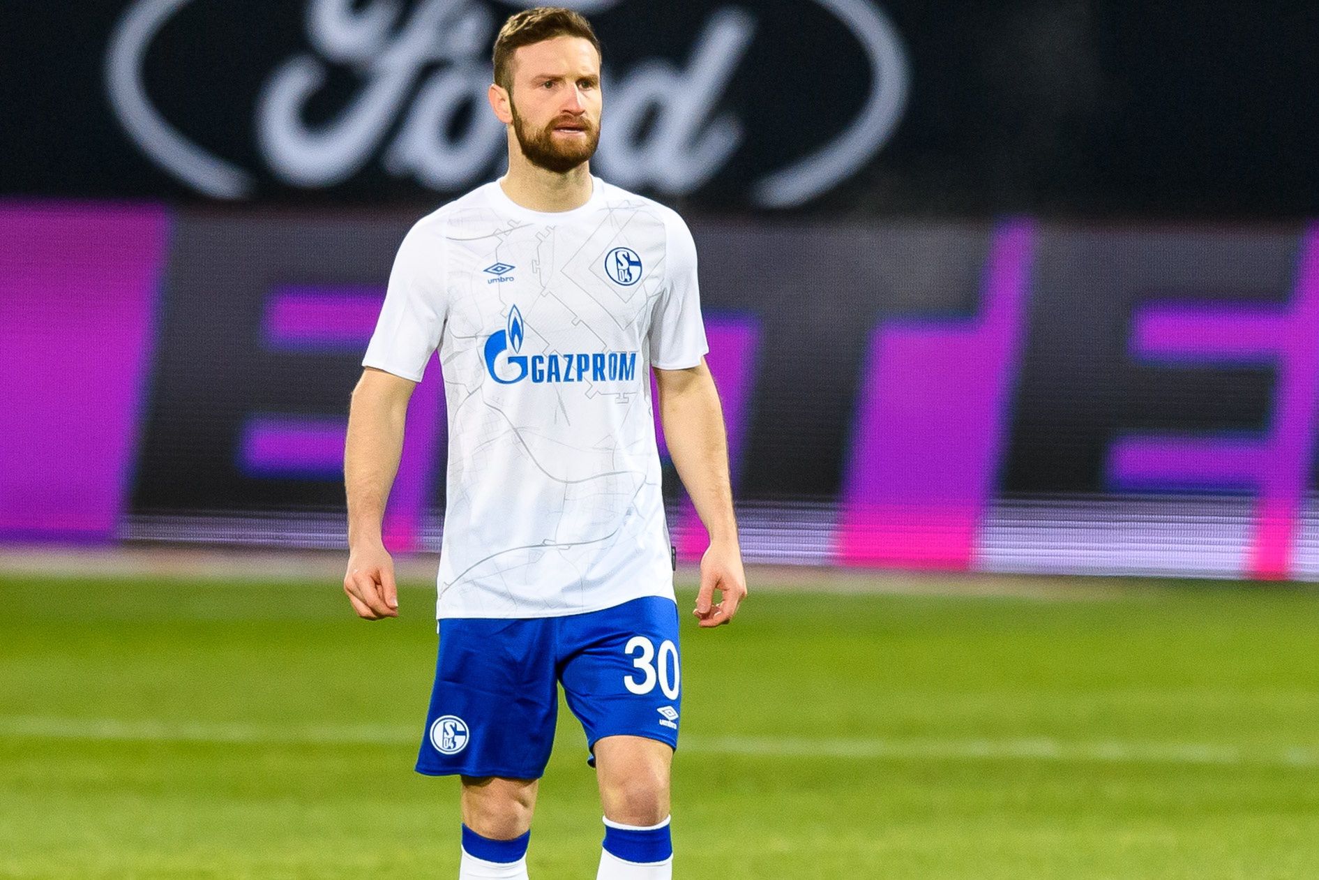 1. FC Union Berlin v FC Schalke 04 - BundesligaBERLIN, GERMANY - FEBRUARY 13: (BILD ZEITUNG OUT) Shkodran Mustafi of FC Schalke 04 looks on during the Bundesliga match between 1. FC Union Berlin and FC Schalke 04 at Stadion An der Alten Foersterei on February 13, 2021 in Berlin, Germany. (Photo by Mario Hommes/DeFodi Images via Getty Images)DeFodi Imagessoccer, saison 20202021, 20202021, fussball, dfb, dfl, 1. bundesliga, herren, saison, football, looks on