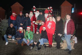 Zdziechowa: Dzieci spotkały się z Mikołajem po mszy świętej