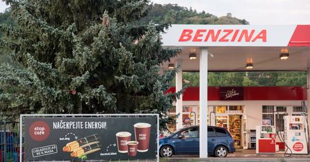 Ropa z Rosji zalewa Czechy. Orlen wydał oświadczenie