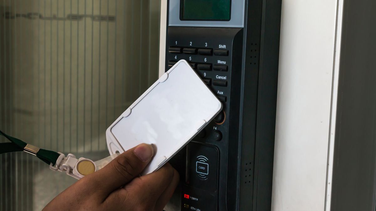 Elektroniczne drzwi w biurach Google okazały się podatne na atak (depositphotos)