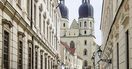Nazywają ją Małym Rzymem. Na każdym kroku perła architektury