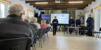 Turośl: Debata społeczna o bezpieczeństwie z udziałem policji