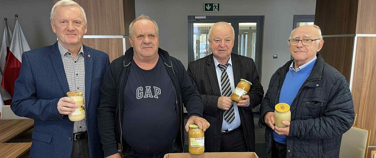 Słodki dar koła pszczelarzy