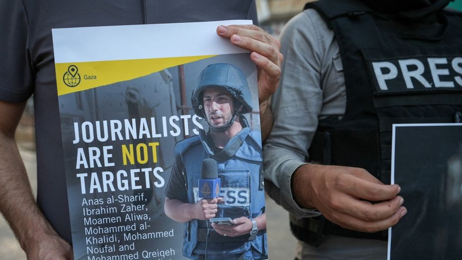 Syrians protest against Israel&#39;s killing of journalists in Gaza