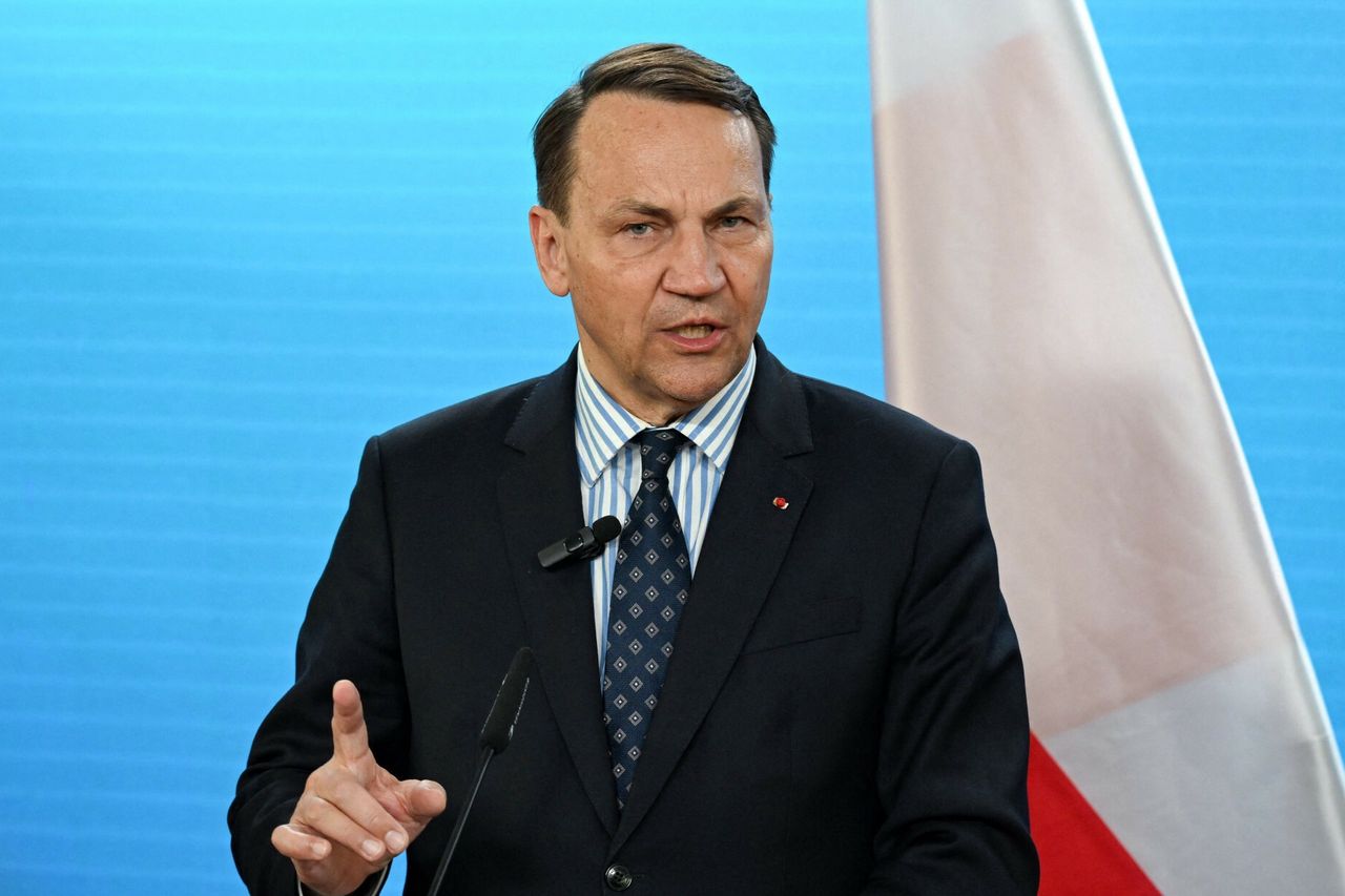 Ostra odpowiedź mera Lwowa do Sikorskiego. "Oddały Panu bardzo złą przysługę"