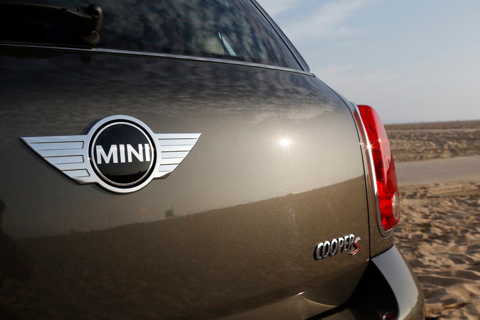 Galeria Mini jako celebracja sprzedaży półmilionowego egzemplarza w USA 63