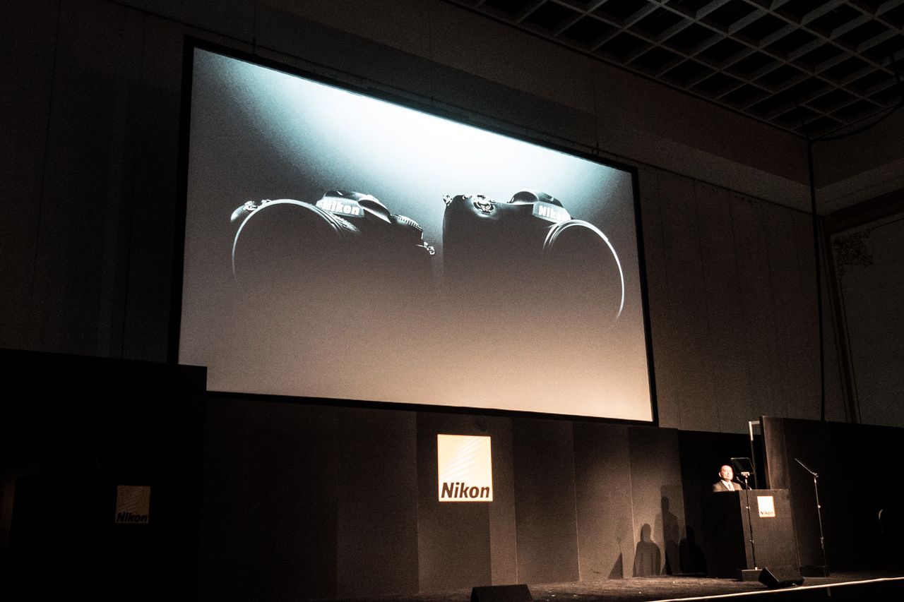 Już na początku konferencji wiedziałem, że Nikon zaprezentuje dwie lustrzanki.