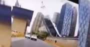 Dźwig runął na drogę. Przerażające nagranie z Wuhan