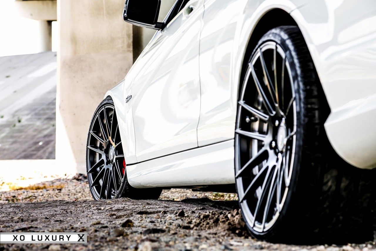 Mercedes-Benz C 63 AMG Coupé dopieszczony przez XO Luxury [galeria] 3