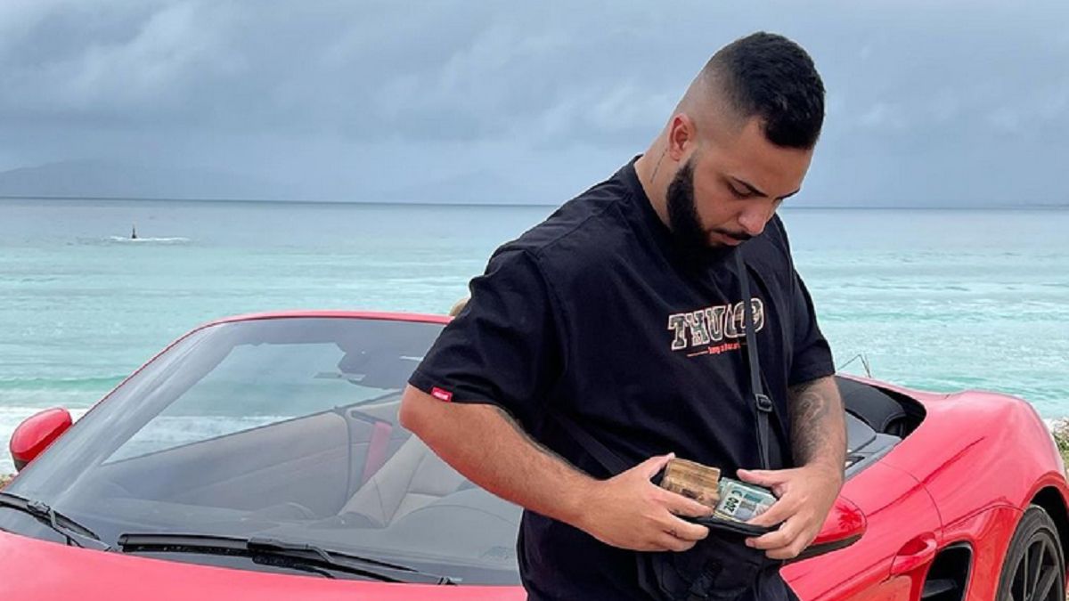 Na Instagramie chwalił się swoim luksusowym życiem 