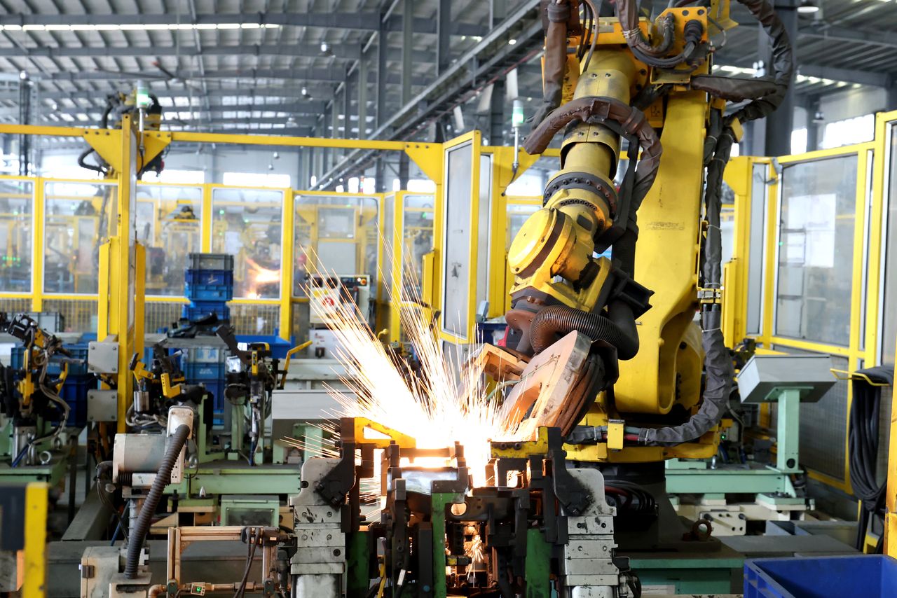 EU struggles to close digital gap as Asia and the US leads in robotics