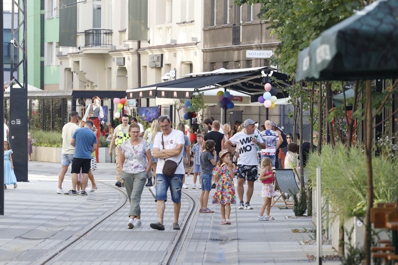 Ulica Małachowskiego w Sosnowcu to letnie serce miasta. Właśnie wydano wyjątkową ulotkę, promujące tamtejsze lokale