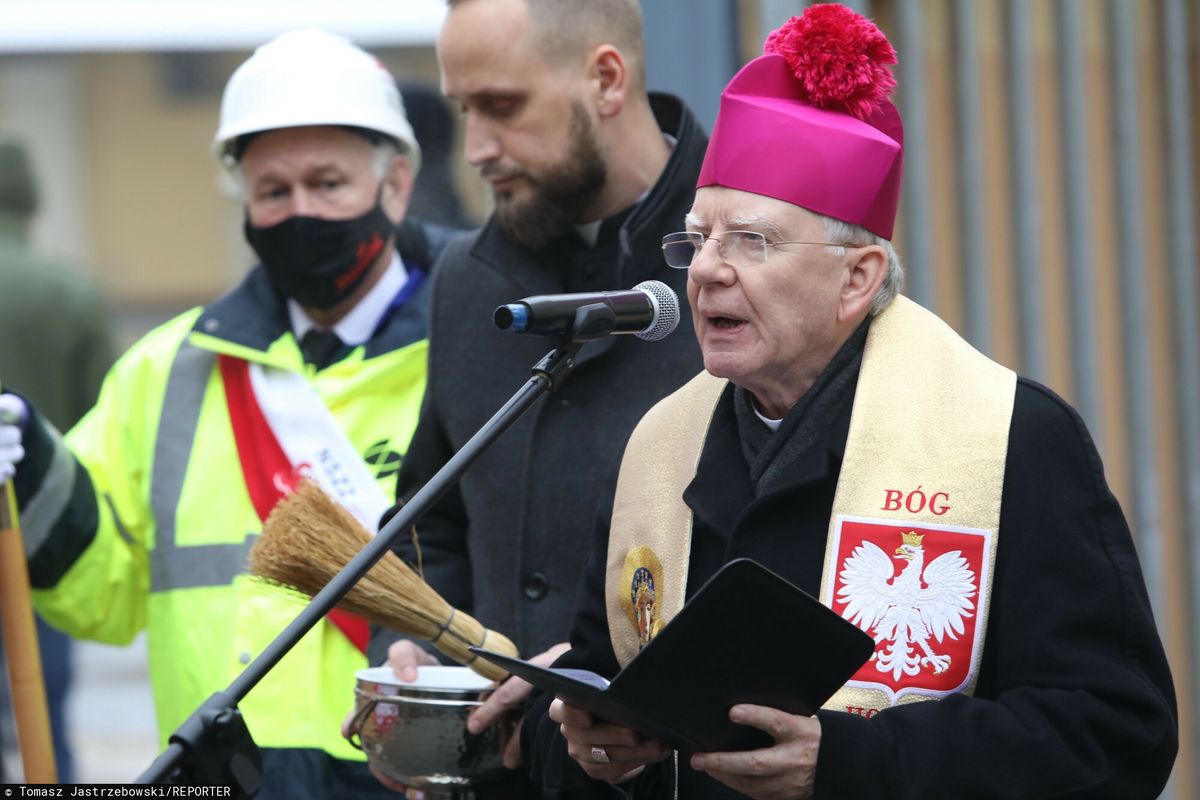 Arcybiskup Marek Jędraszewski lubi straszyć "ideologią gender" 