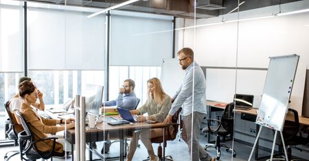 Czym jest coworking i dlaczego zyskuje na popularności?