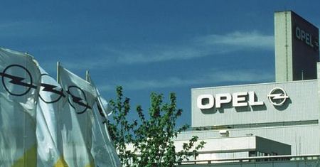 GM - jednak nie sprzedajemy Opla!