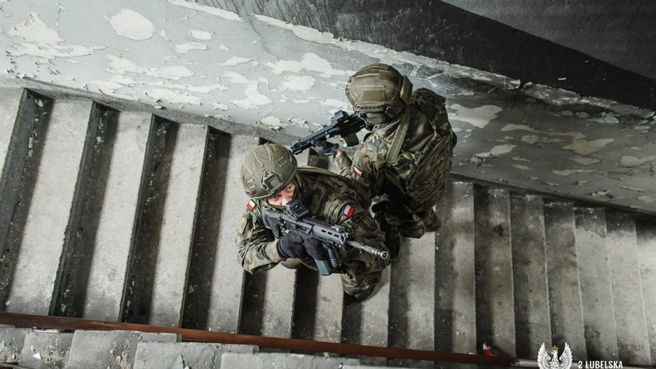 Jak bronić się w mieście, czyli taktyka w terenie zurbanizowanym. Tak ćwiczyli terytorialsi 