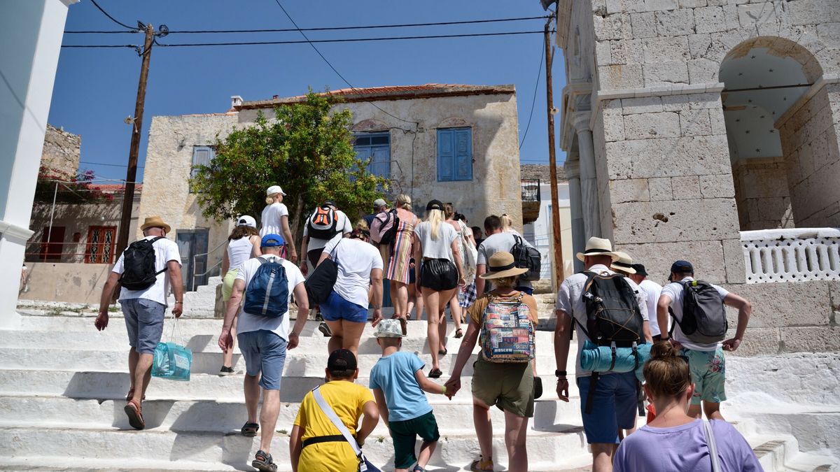 Szturm na biura podróży mimo wojny w Ukrainie i inflacji