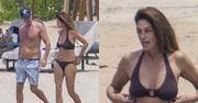 60-letnia Cindy Crawford byczy się z mężem na plaży w Meksyku. Tacy to pożyją? (ZDJĘCIA)