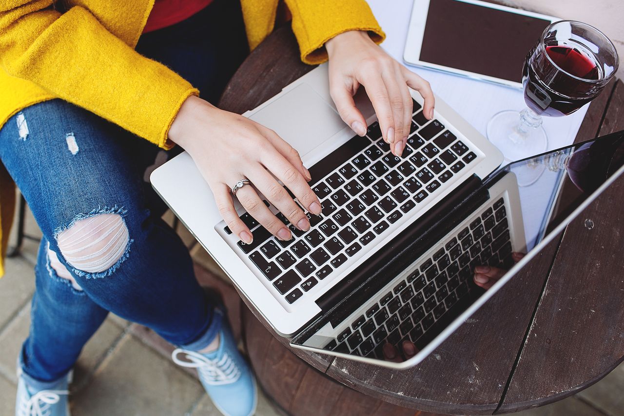 Przedstawiamy polecane laptopy na luty 2020 roku, fot. shutterstock.com