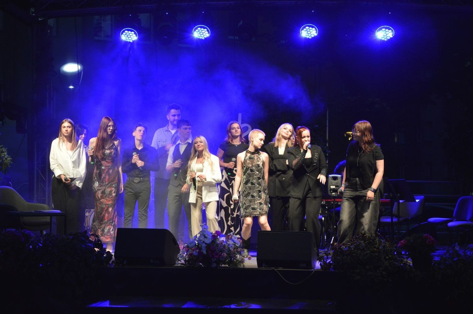 Na Rynku Staromiejskim w Stargardzie zaśpiewali uczestnicy warsztatów &#34;W sobie mam jazz&#34;.